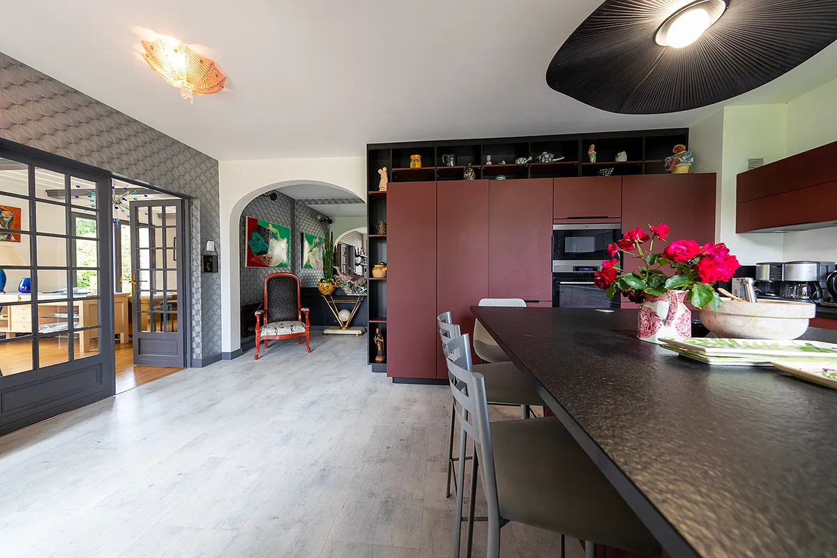 Kitchen open to the entrance to Parc de Jeanne